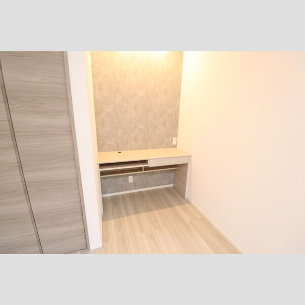 アゼリアエイト　B201号室 ワークスペース