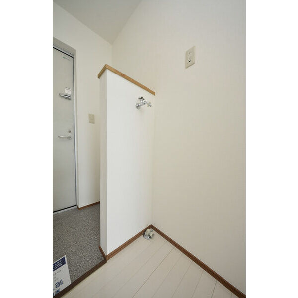 マカロン相模原0301号室 洗濯機置場