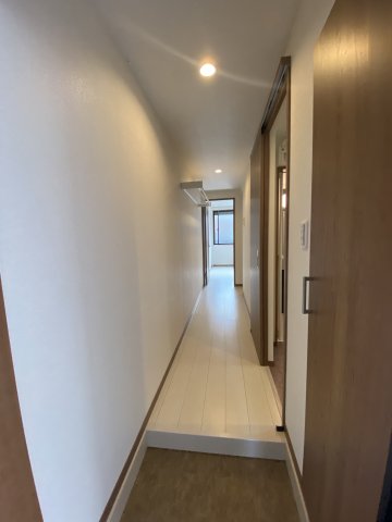 クララ102号室 玄関