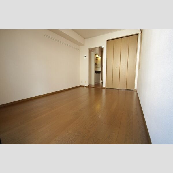 アーバンアレイ203号室 洋室