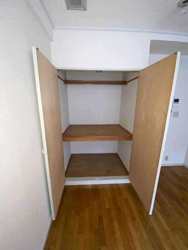 メイプルハウス2階 収納