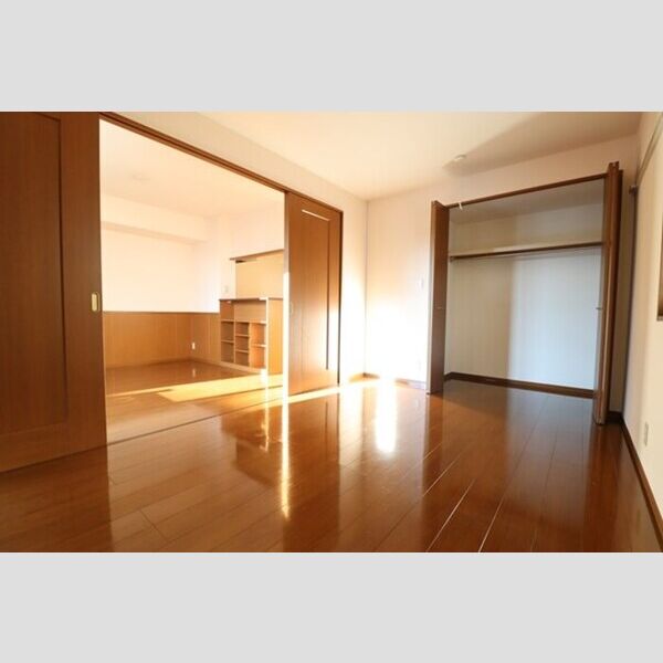 ウィルモア宮前101号室 南側洋室