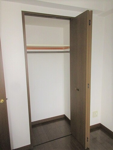 レクセル鶴川 クロゼット　※2021年9月撮影