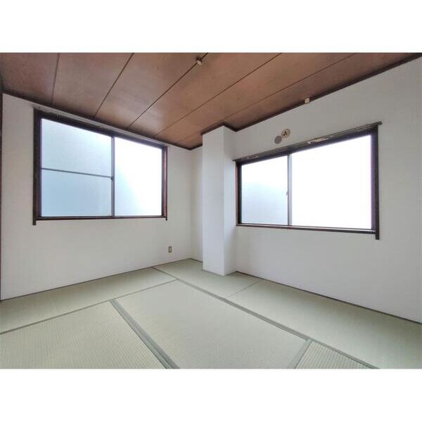 セブンハイツ305号室 リビング