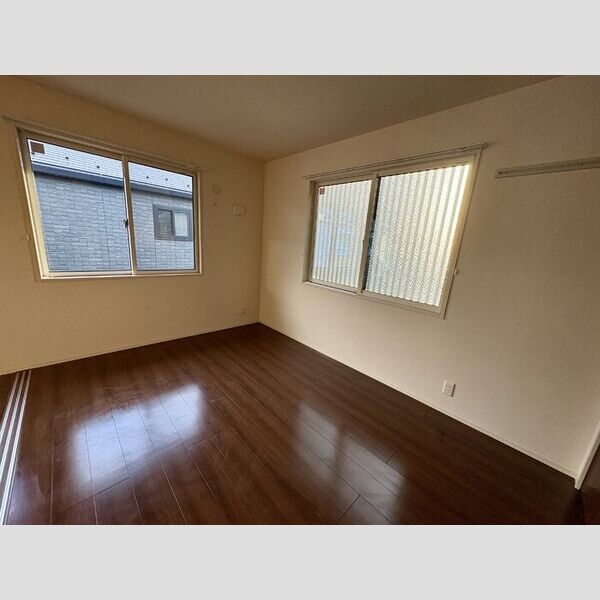 キャトルセゾン伊藤　Ⅰ205号室 南側洋室