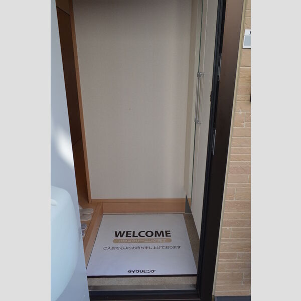 コート・フィオーレ 玄関