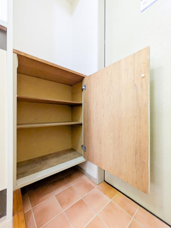 国領アパートメント2階 洗面所