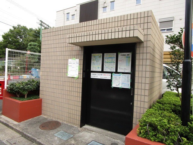 アイリス4階 ゴミ庫