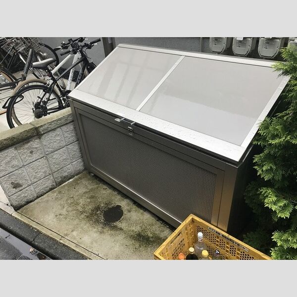 ヴェルドミール成城101号室 ゴミ置場