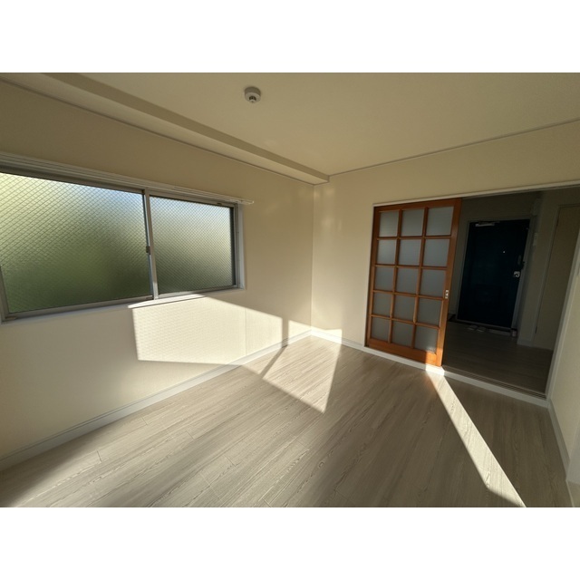 グリーンマンション渡辺207号室 リビング