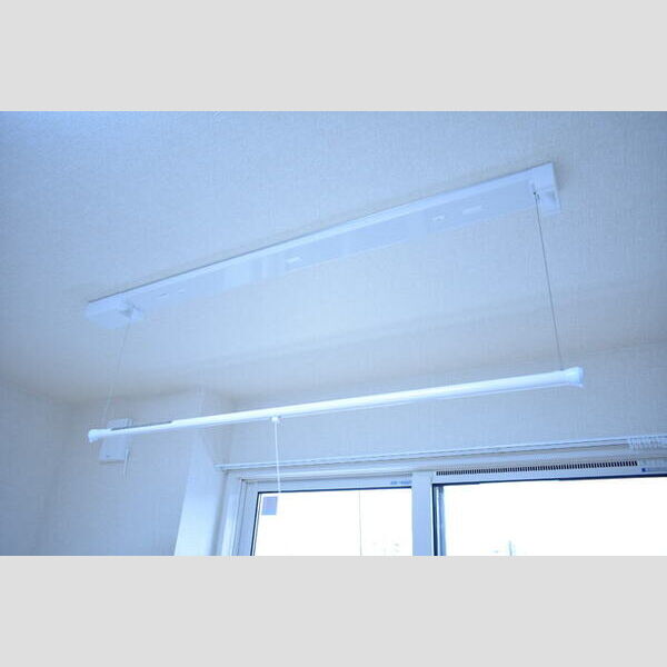 ハーヴェストWEST302号室 室内物干し