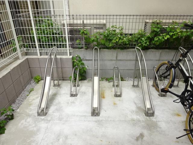 メリス千鳥町302号室 自転車置場