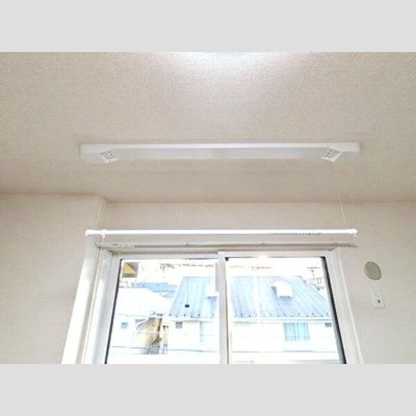 ミッドタウンおゆみ野302号室 室内物干し