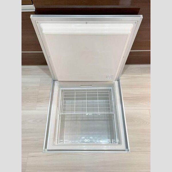 セレスティア興野101号室 床下収納