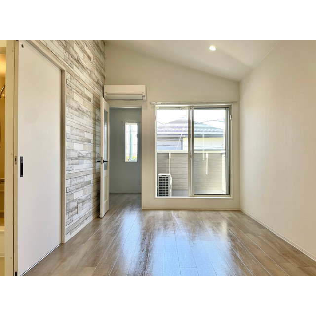 モナ・ローベル ☆LDK10帖