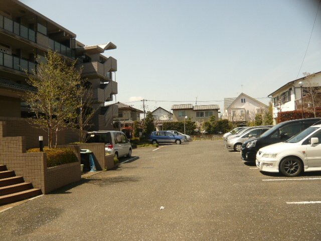 ヴェルドミール幸0206号室 駐車場