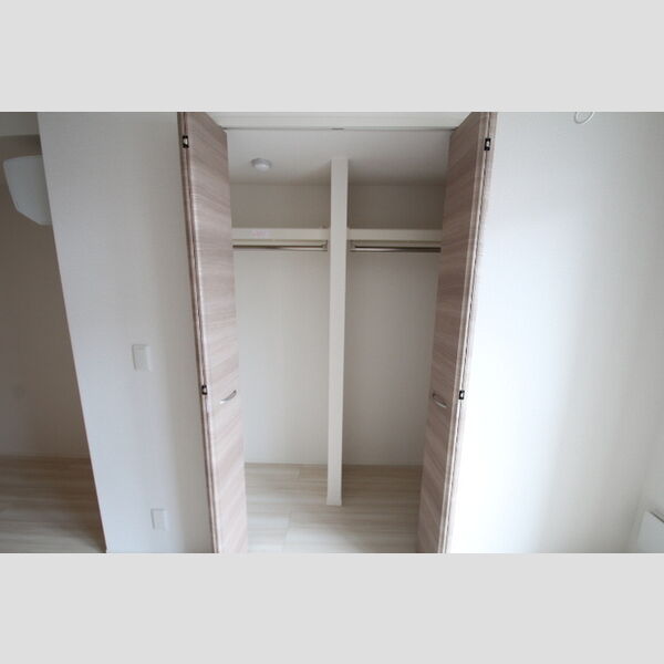 Precious Ⅱ(プレシャス ツー) 洋室クローゼット