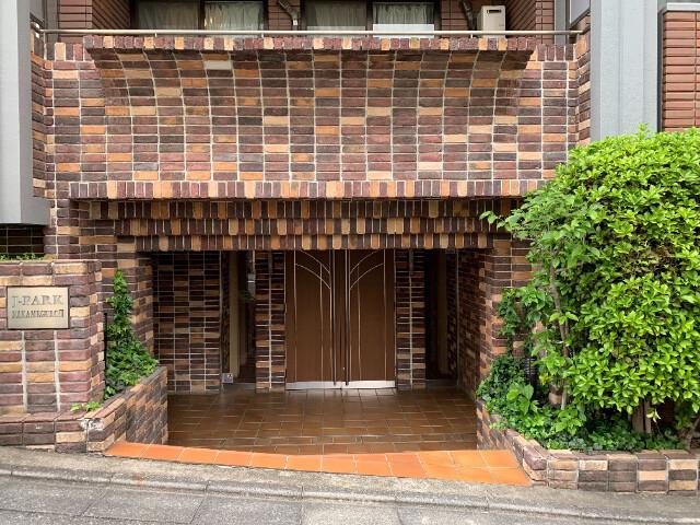 ジェイパーク中目黒Ⅲピアットフォルテ3階 エントランス