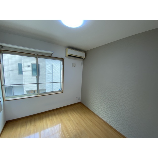 ストラーダ生麦 リビング