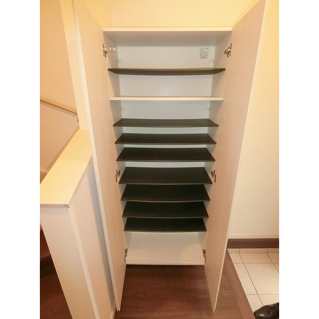 シュエット中目黒 大容量のシューズボックス付き