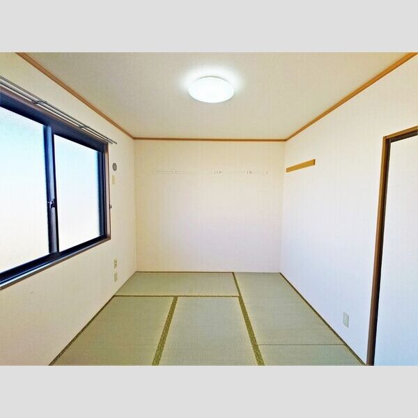 ストークハウス202号室 和室6帖