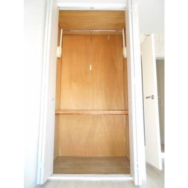 ジュネパレス市川第170203号室 収納