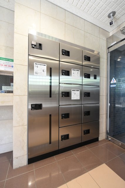 菱和パレス上目黒1階 宅配BOX