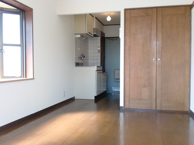 ストーク羽衣 リビング