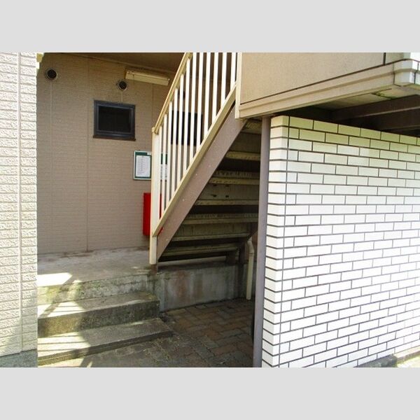 グランメールめぐみ　A エントランス