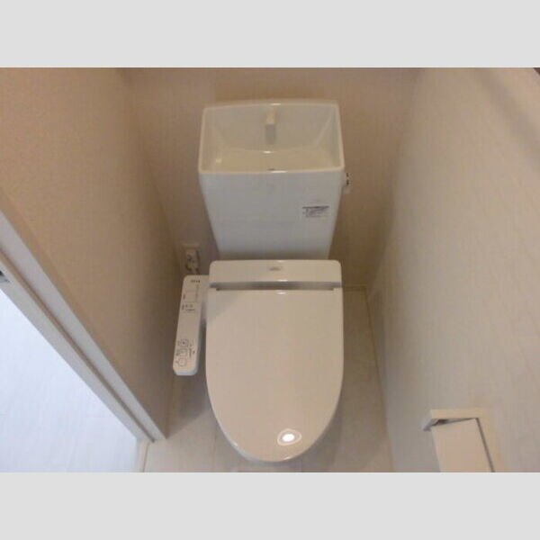 ラ・ピーノ　6 トイレ(温水洗浄暖房便座)