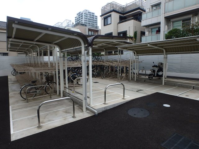 プラウドフラット中野504号室 同建物別部屋の参考画像