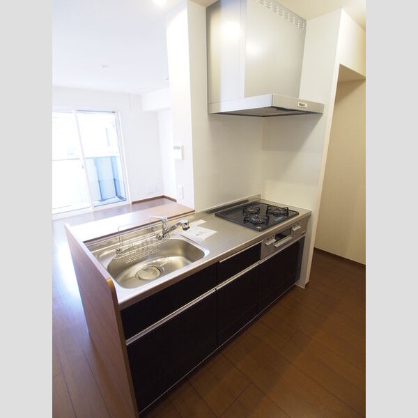 BRYANT PARK　A203号室 3コンロの対面キッチン