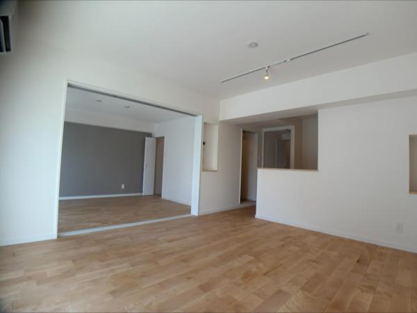 ＥＶＥＲＴＯＷ　Ｃｏｌｏｒｅ　ＳＥＮＧＥＮＤＡＩ リビング