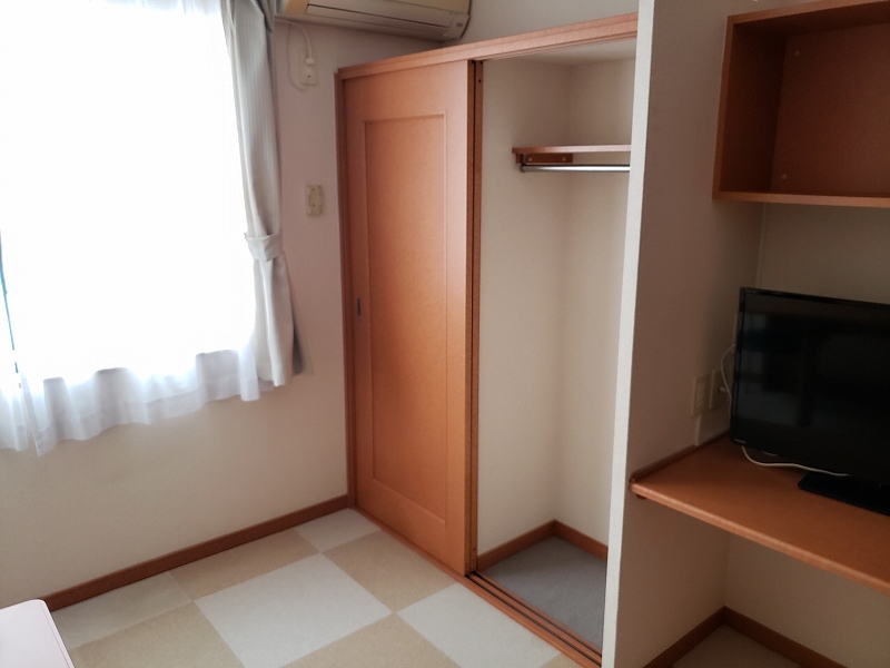 レオパレスＮＡＧＡＫＵＲＡ 内観