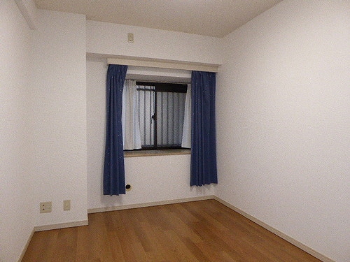 ライオンズタワー片瀬江ノ島 洋室(1)　※2023年1月撮影