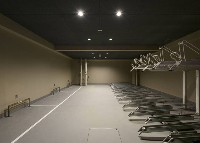 ガーラ・プレシャス神宮外苑2階 駐車場があるので、車を買う予定の方も安心です