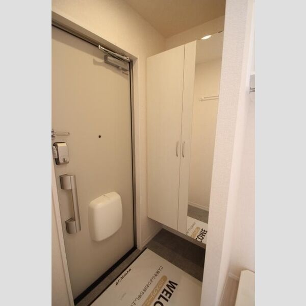 クレールコート井土ヶ谷201号室 玄関