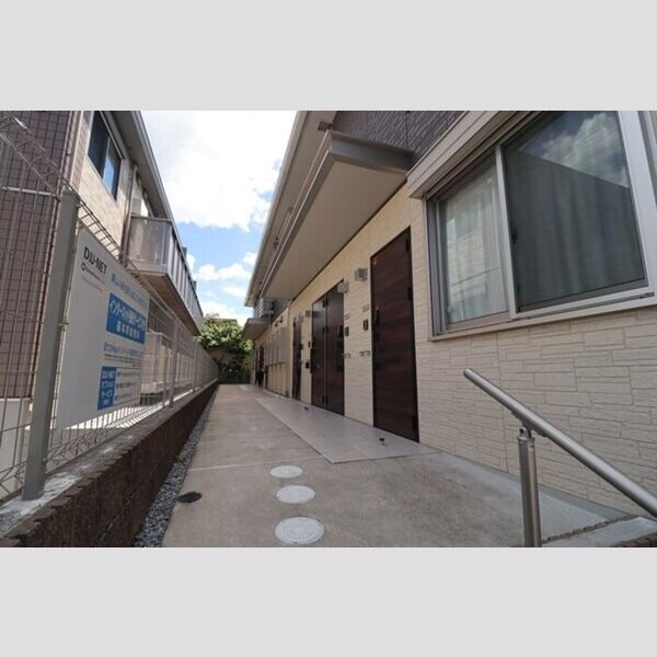 ボナール102号室 玄関前