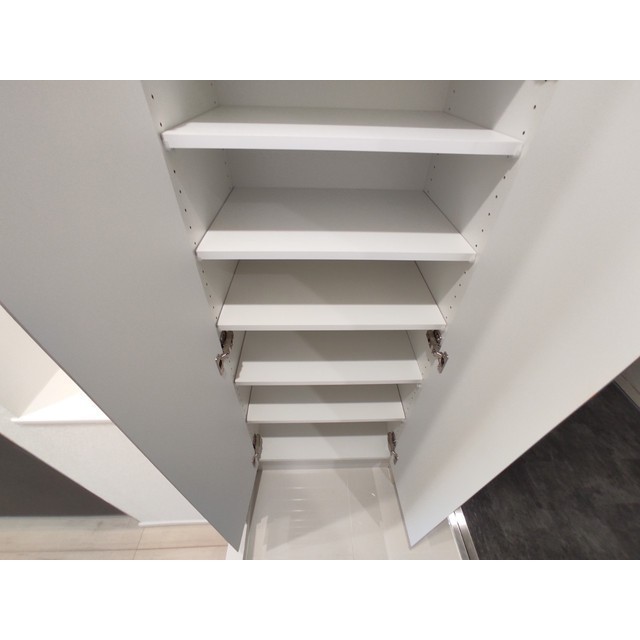 プレール・ドゥーク中野富士見町Ⅱ103号室 シューズBOX