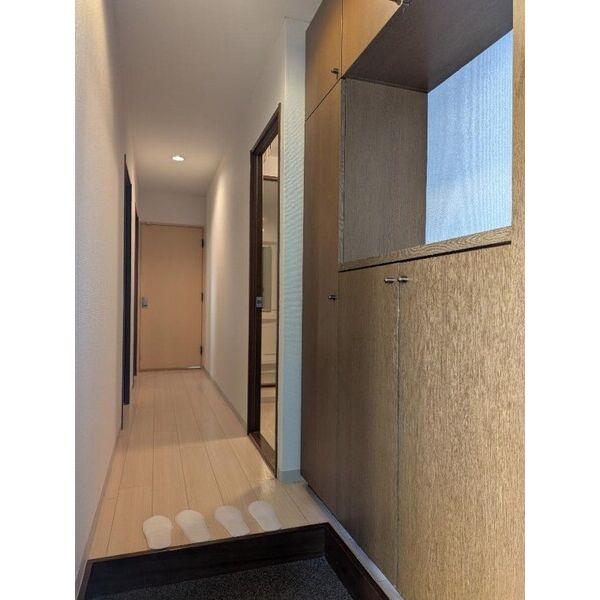 クオーレ都町 玄関