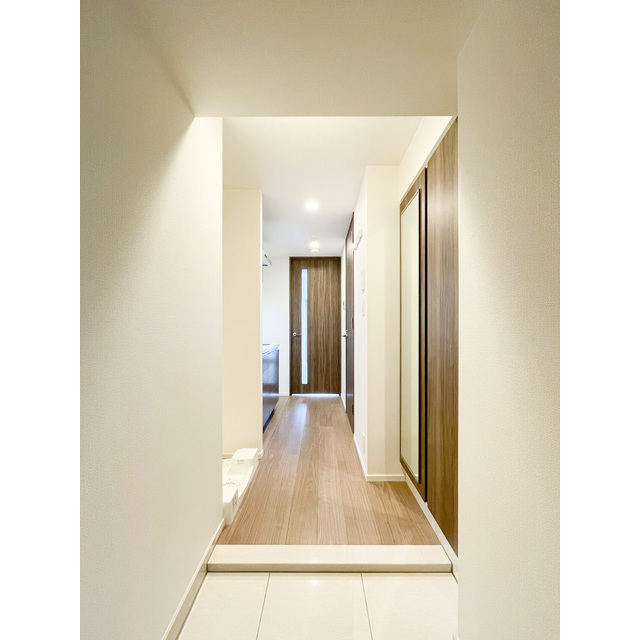 オーパスホームズ南行徳0405号室 玄関