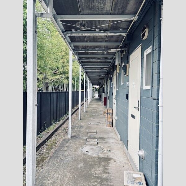 第ⅢAIコーポ110号室 1階通路