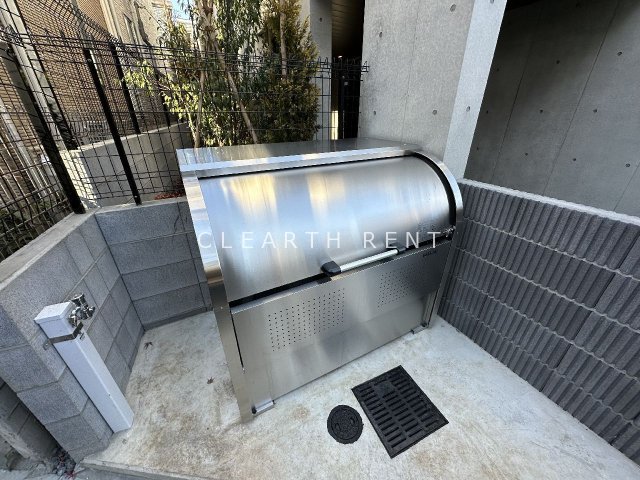 ＰＡＳＥＯ三軒茶屋Ⅱ1階 ☆敷地内ゴミ置き場