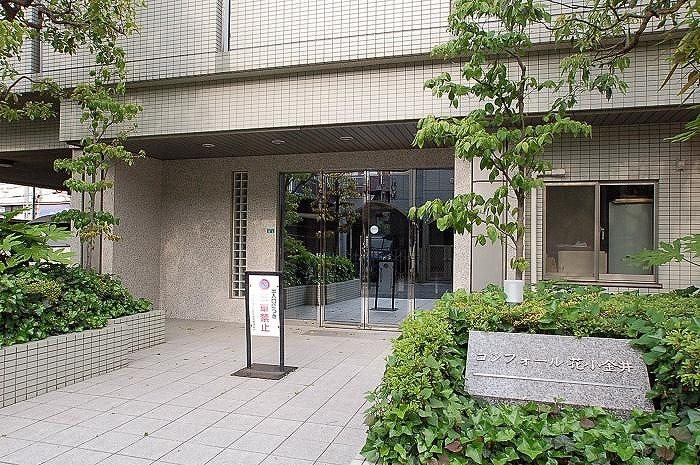 コンフォール花小金井3階 エントランス