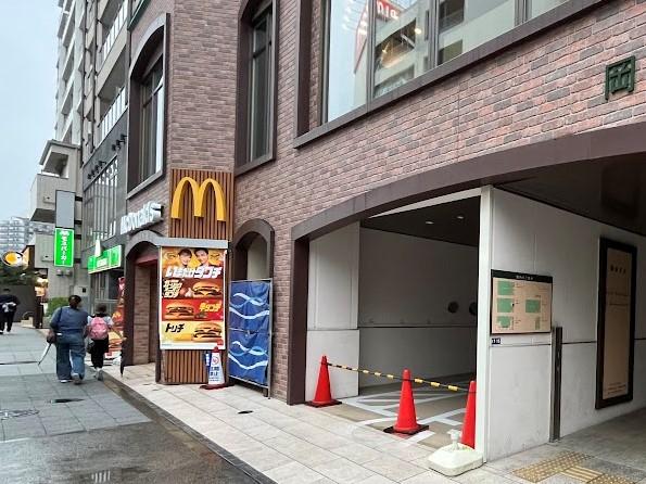 リバレイン202号室 マクドナルド金沢八景駅前店まで1,111ｍ
