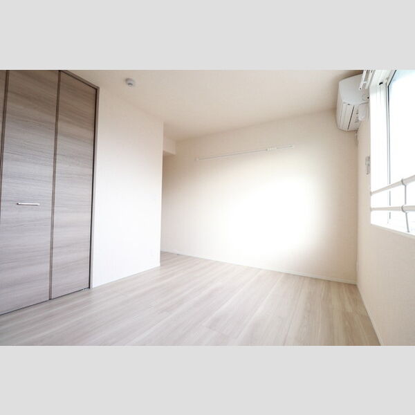Sunny Hills　A棟 洋室　6.6帖