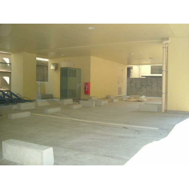 シェーンブルン6階 駐車場