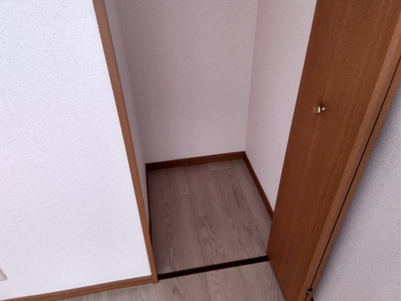 グランピーノ妙典(D-013)2階 収納