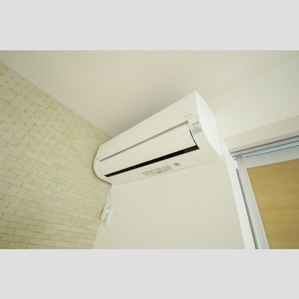 ノーブル・ルミナス笹塚102号室 102号室　エアコン