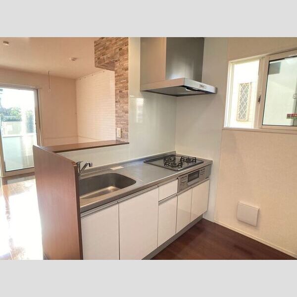 コンフォルトカーサ101号室 キッチン